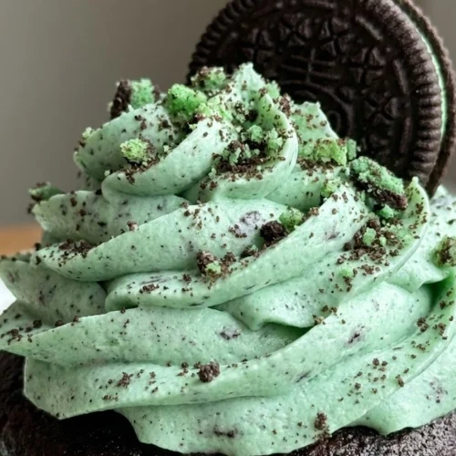 St. Patrick's Day Oreo Cupcakes