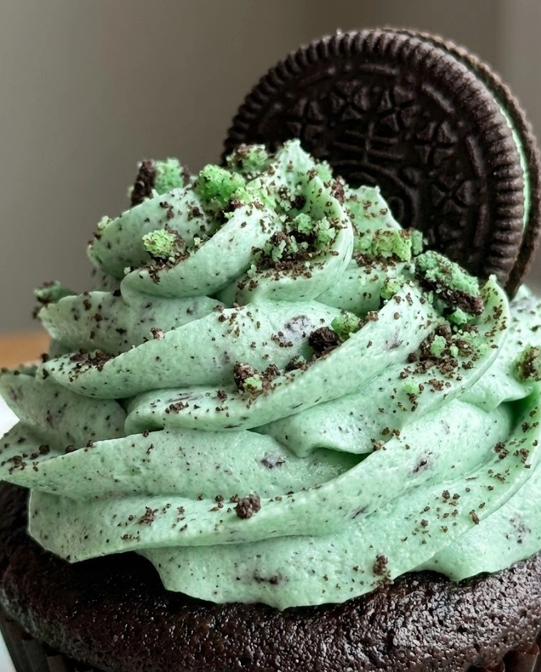 St. Patrick's Day Oreo Cupcakes