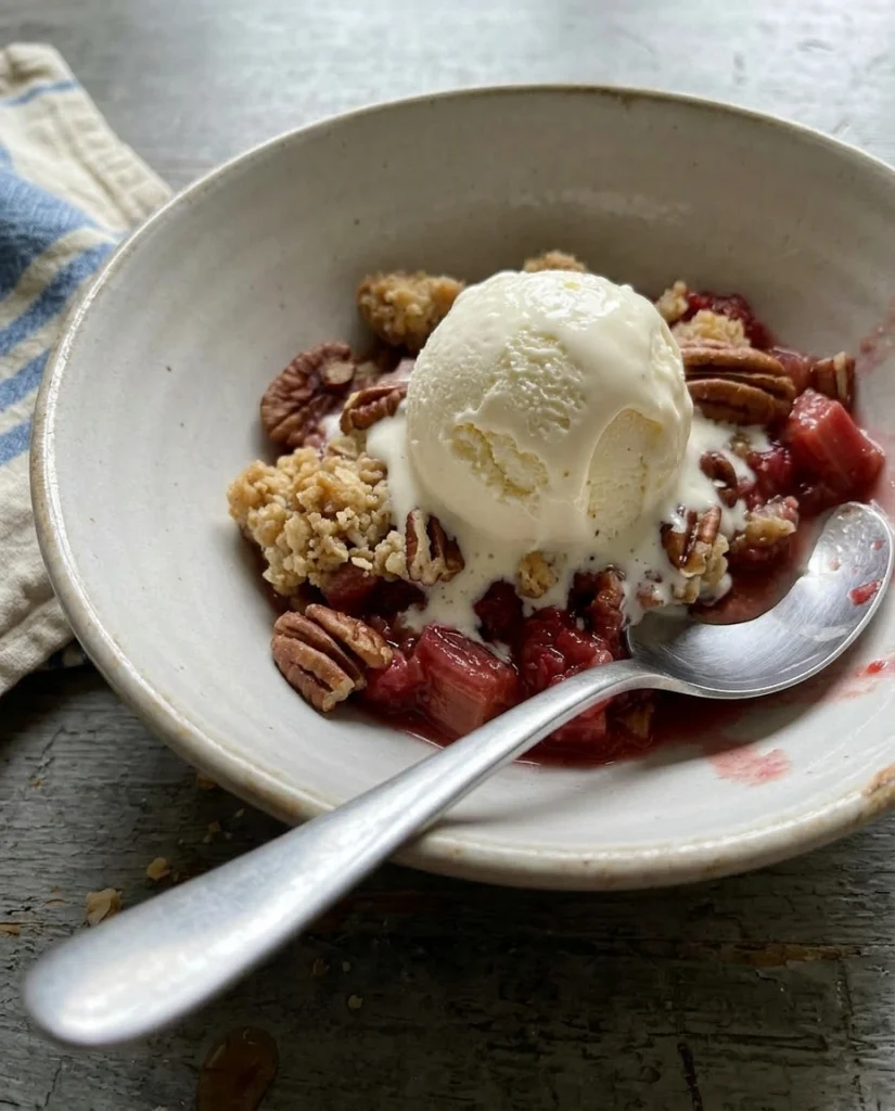 Rhubarb Raspberry Crumble